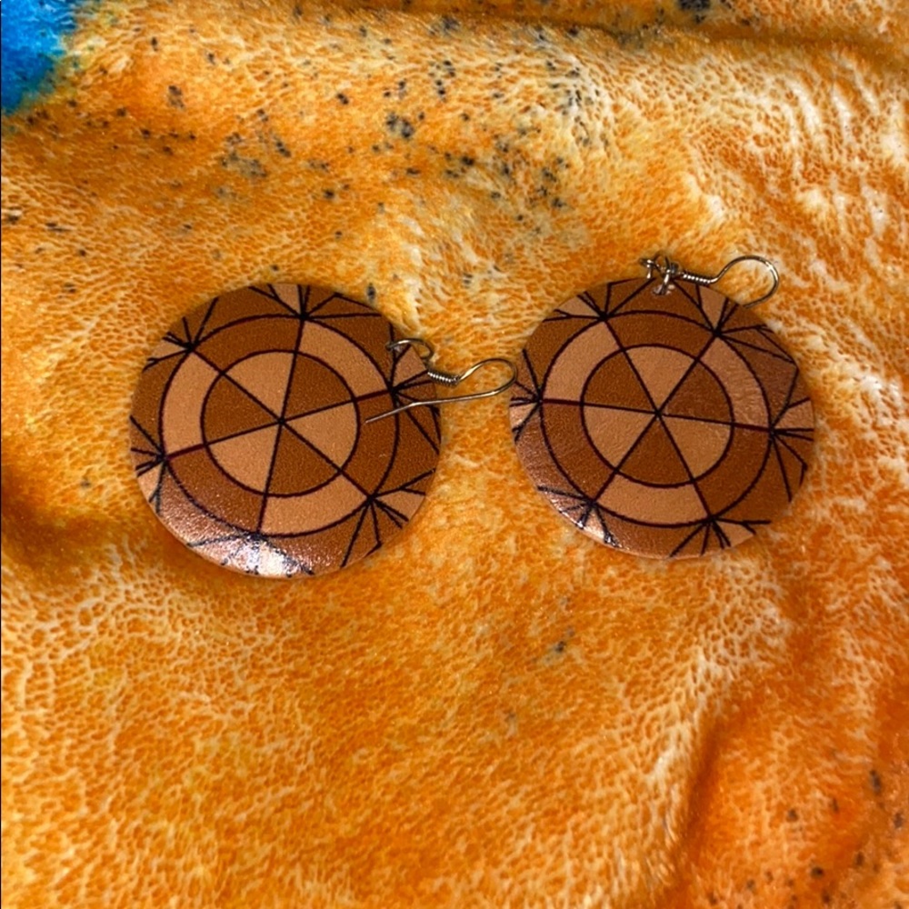 Geometric wooden tan earrings